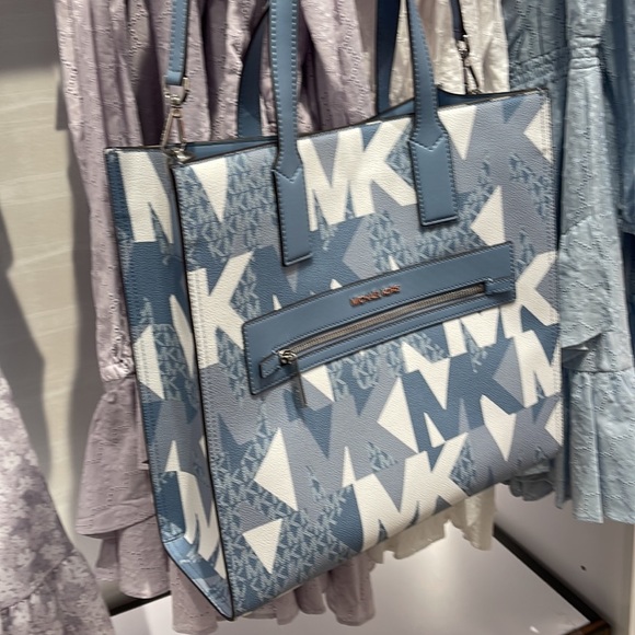 Michael Kors Handbags - Michael Kors Kenly Large NS Tote Chambray Multi
